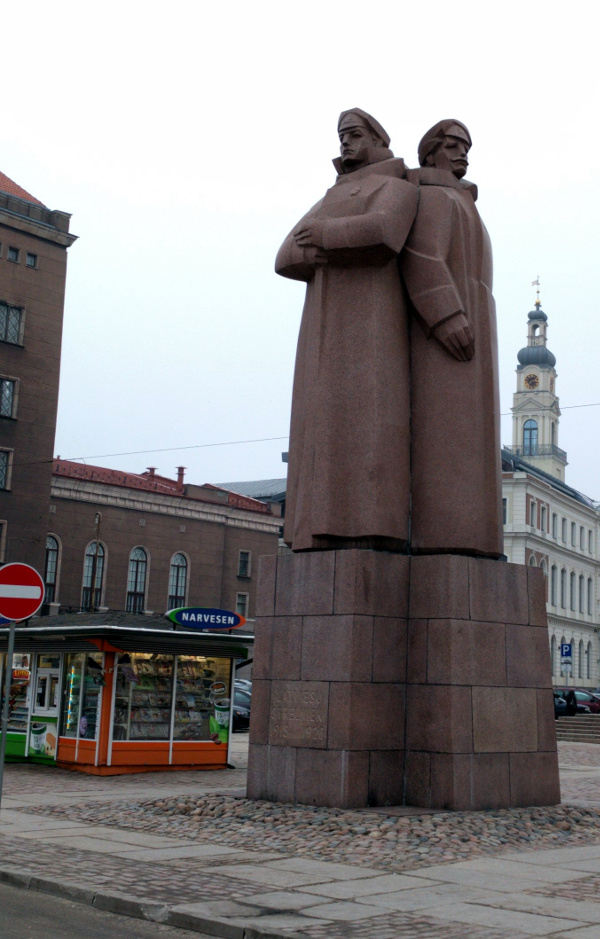 Riflemen Monument