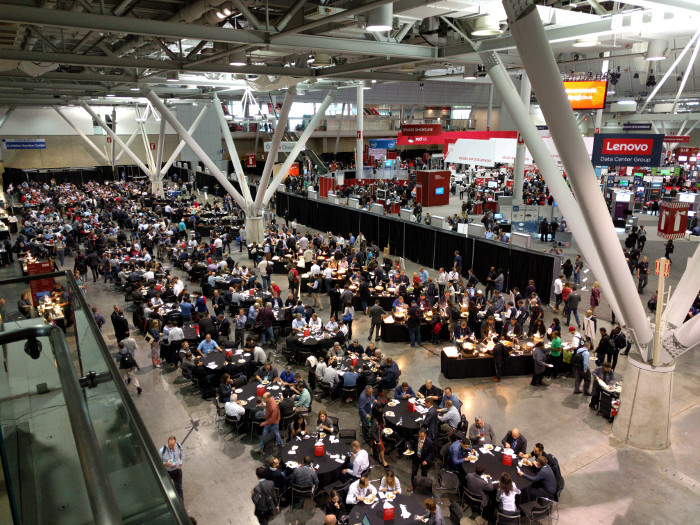 RHSummit - Lunch Crowd